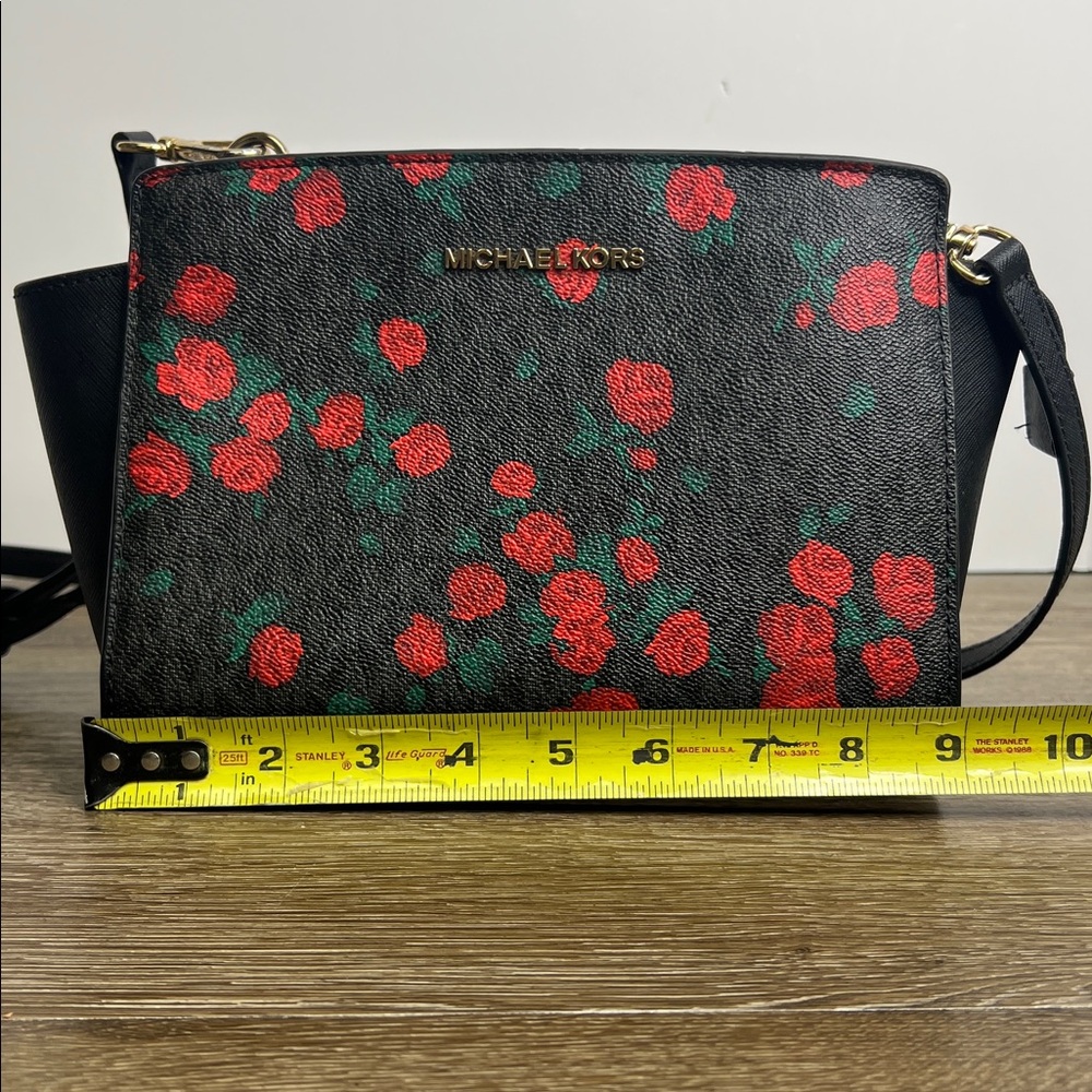 Michael Kors Jet Set Travel Rose Print Crossbody Bag – Black & Red - Picture 15 of 16